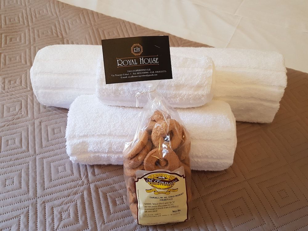 Royal House Studio Suite, Multiple Beds (Right side) 3