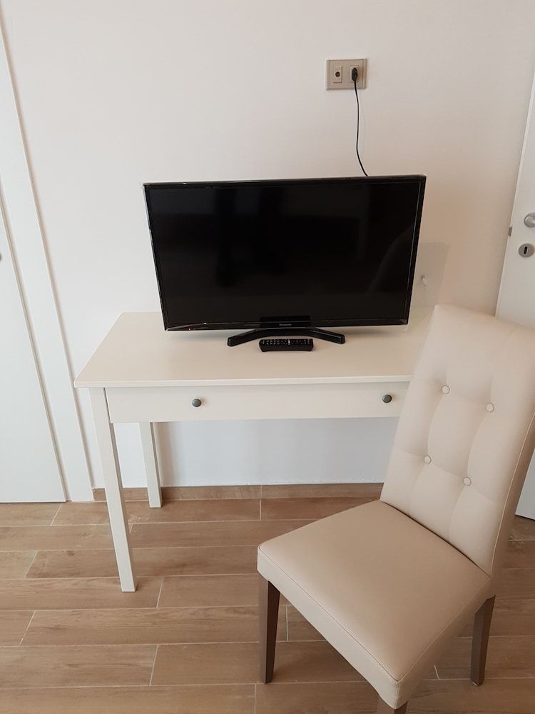 Royal House Double Room, Balcony, City View (Right side) 12