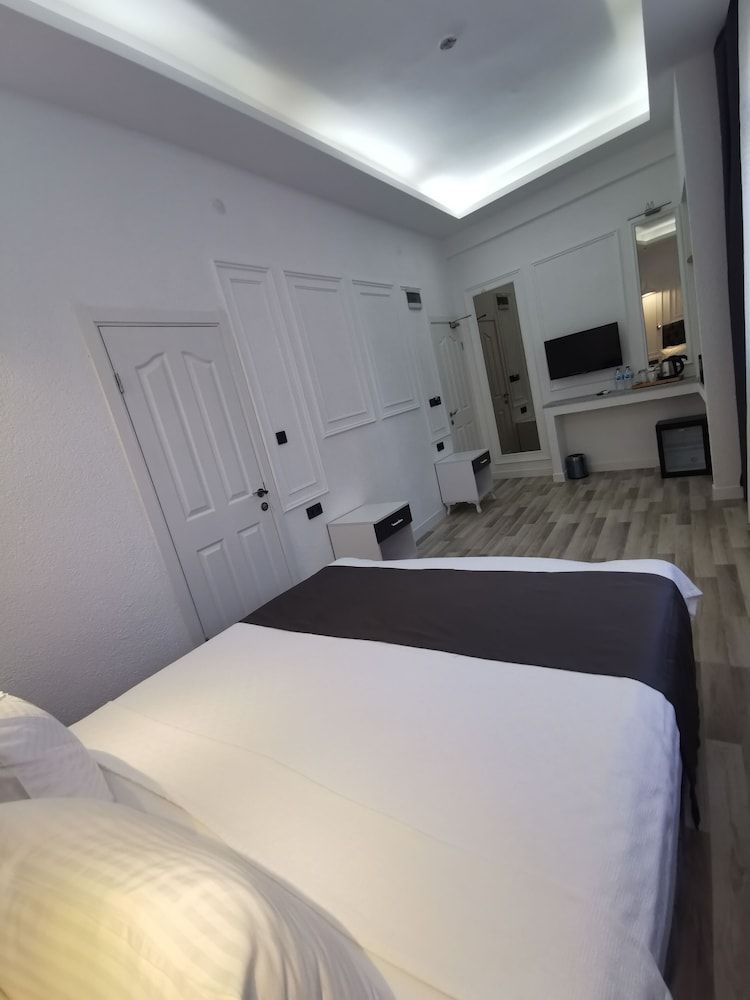 HOTEL EFZEN STANDART CIFT KISILIK ODA 8