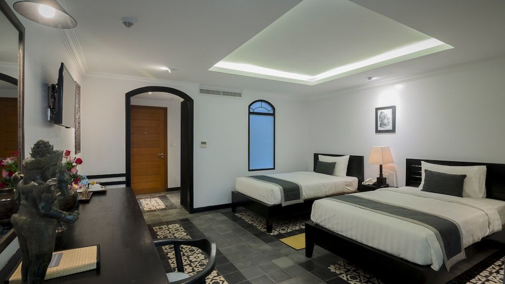 The Cyclo Residence Suite Deluxe Double or Twin Room - Free Pick Up 2