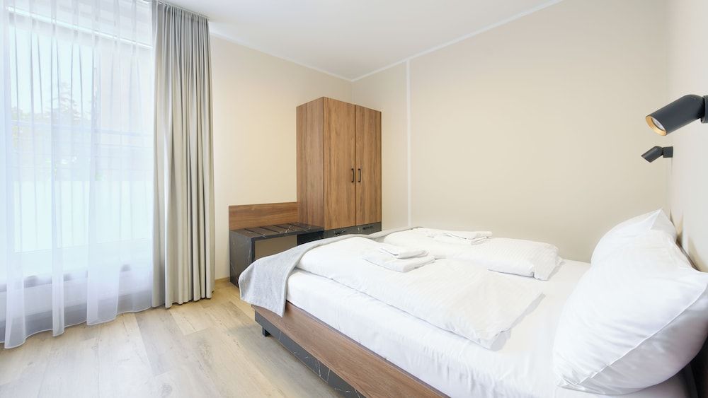 Apartment (UG 117)