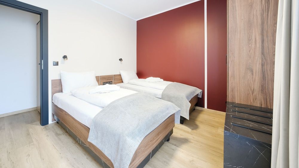 Apartment (UG 117)