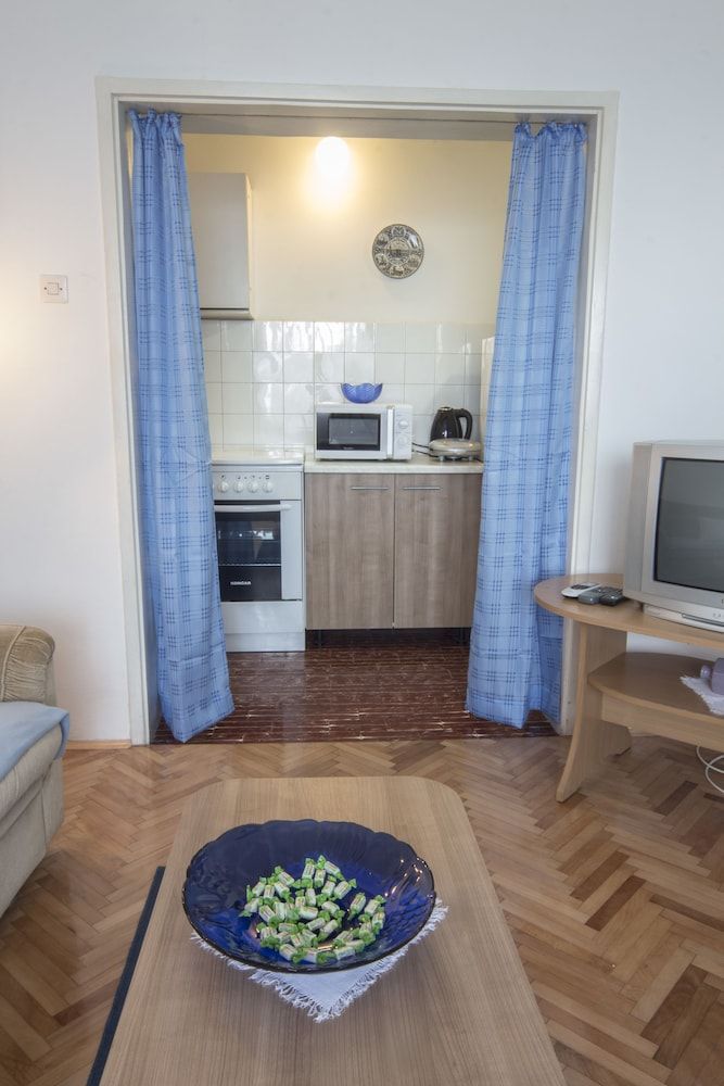 undefined Ema Sun Apartment 5