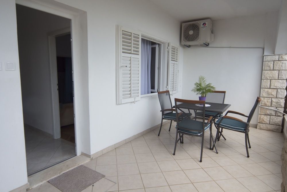 Ema Sun Apartment Apartment, Terrace 8