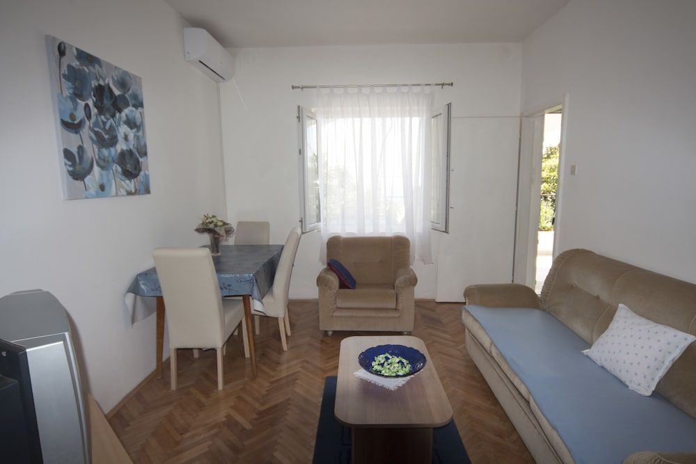 undefined Ema Sun Apartment