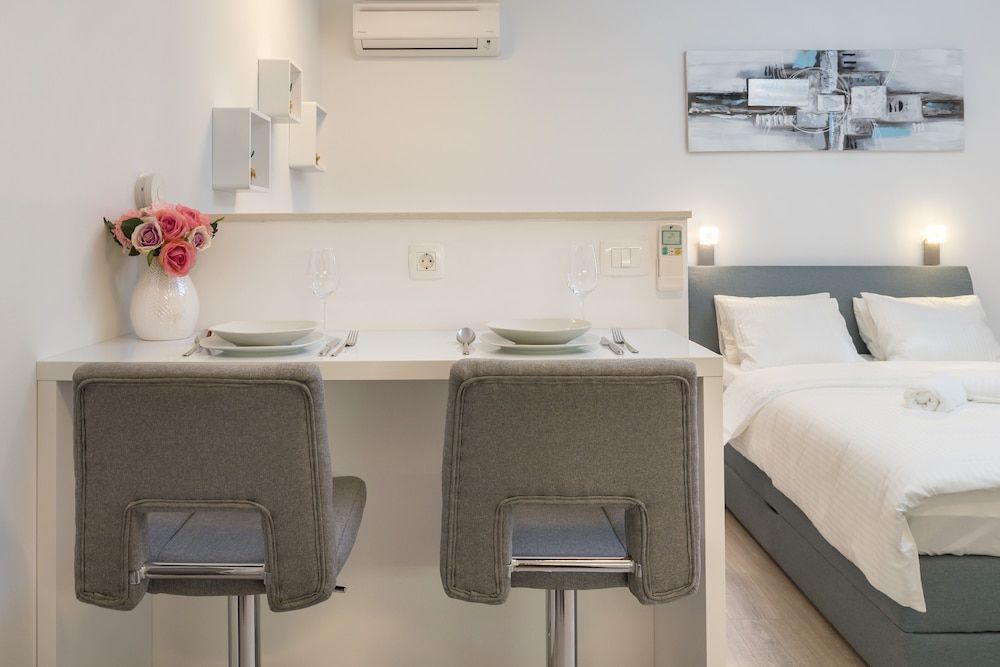undefined Luxury Studios & Rooms Seven 2