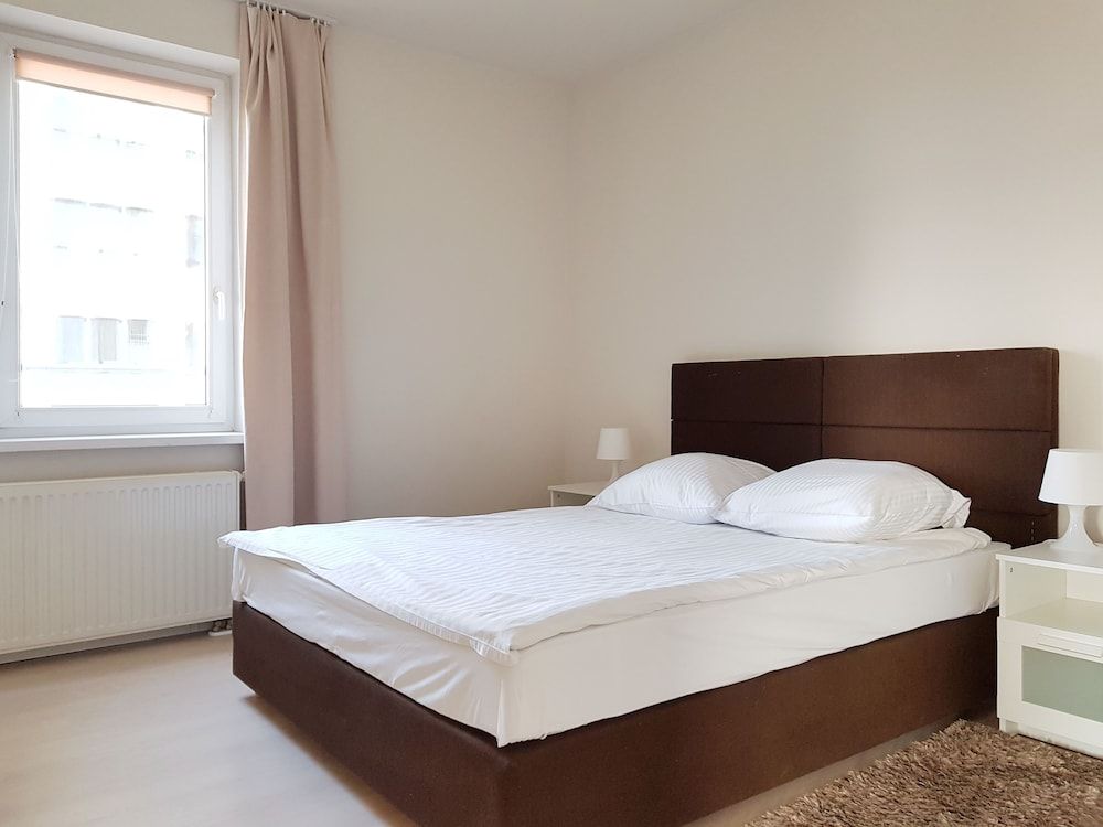 Chopin Apartments Eco Apartment, 2 Bedrooms 3