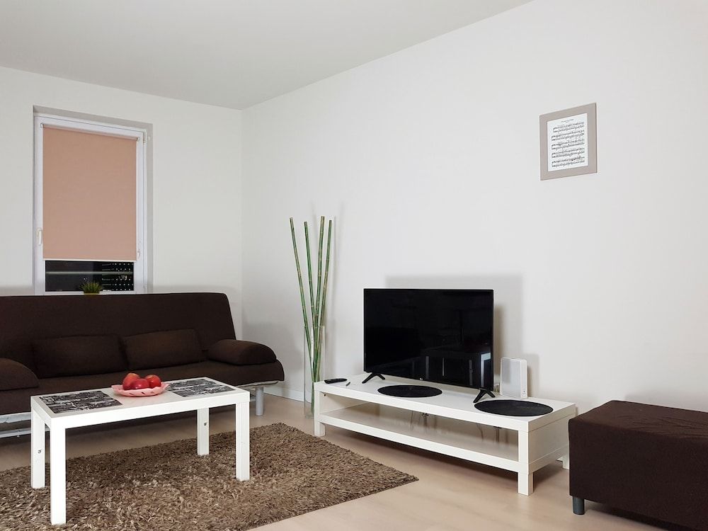 Chopin Apartments Eco Apartment, 2 Bedrooms 7