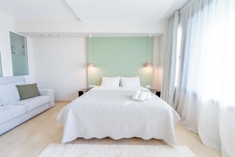 Sea & the City Deluxe Studio Suite, 1 Queen Bed with Sofa bed, Sea View