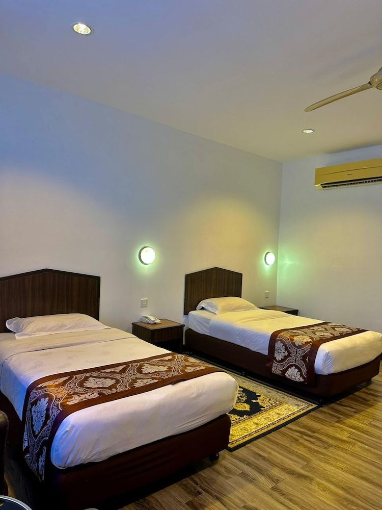 undefined De Baron Resort 9