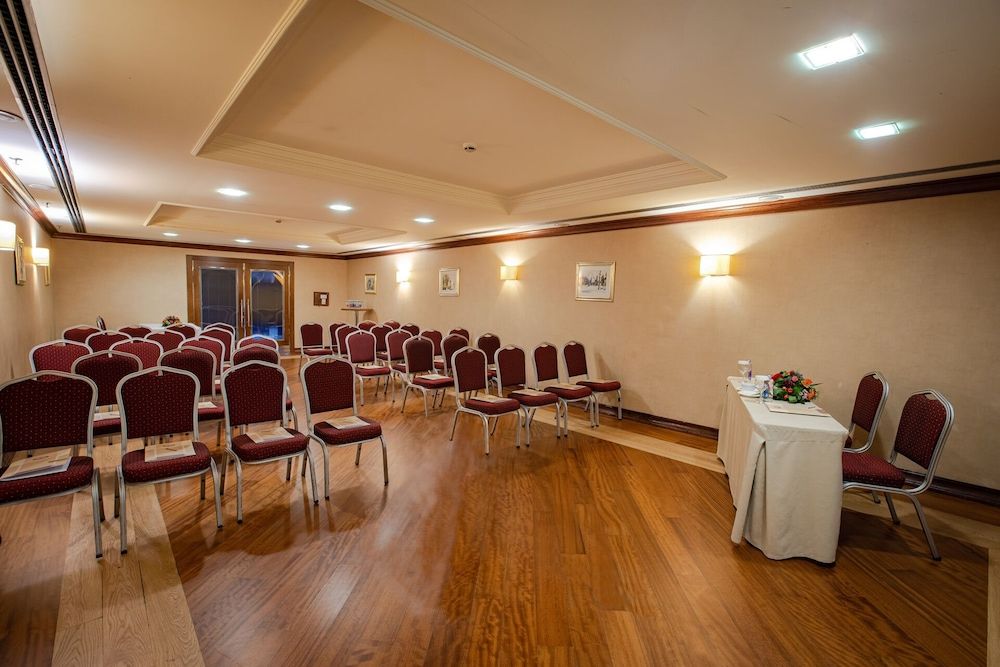 undefined Buyukhanli Park Hotel Deluxe & Residence - Special Class 10