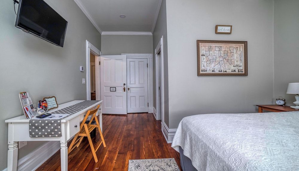 Hatch House Bed & Breakfast Standard Room, 1 Queen Bed, Non Smoking, Ensuite