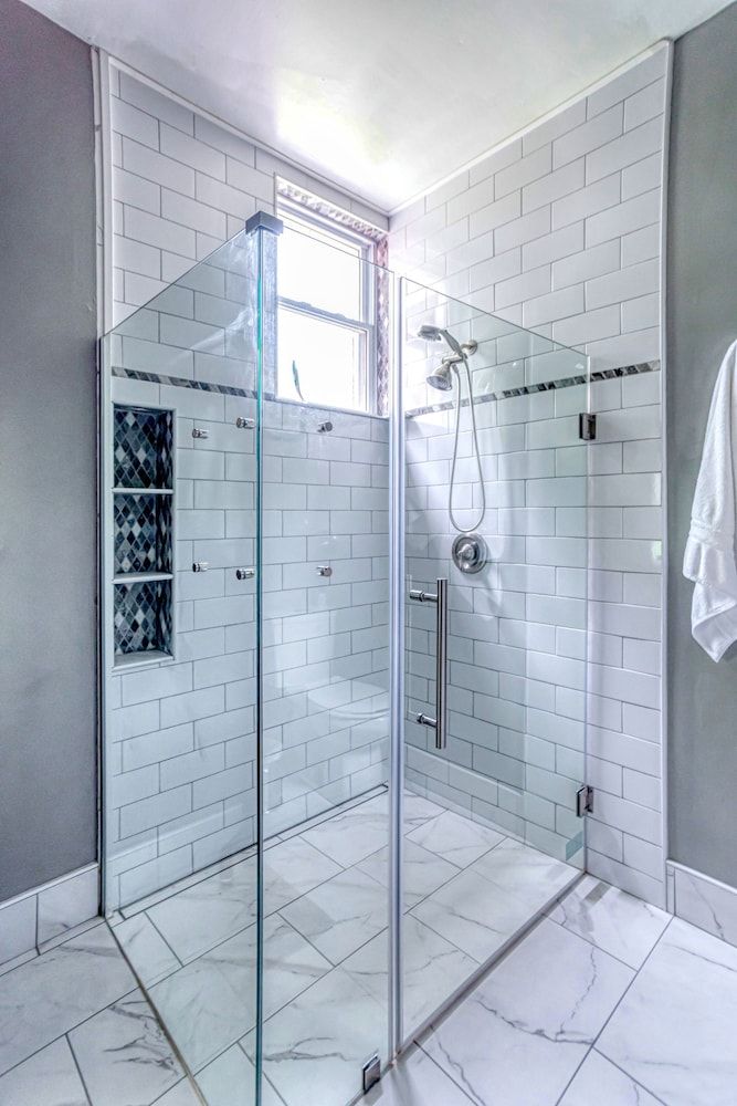 Hatch House Bed & Breakfast Signature Room, 1 King Bed, Non Smoking, Ensuite 6