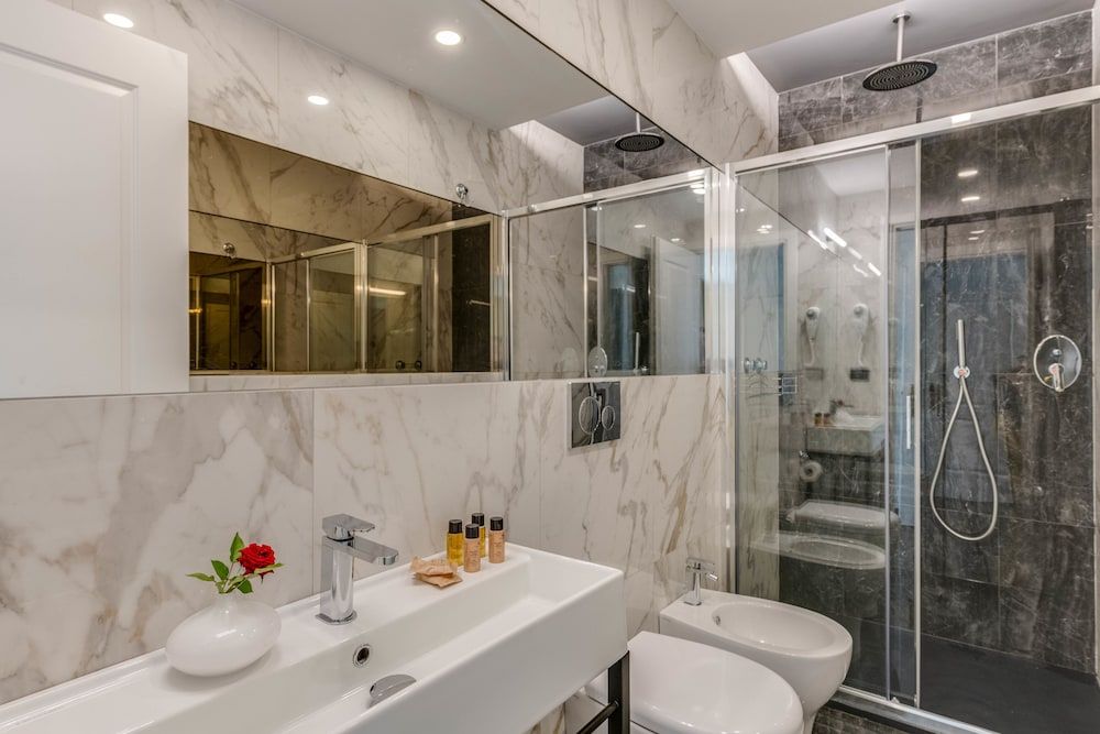 Adrianus Hotel Standard Double Room 12