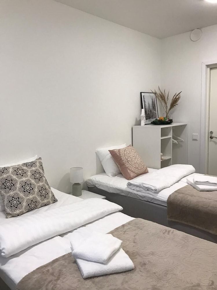 InnTourist Hostel Comfort Double or Twin Room, Shared Bathroom (2) 8