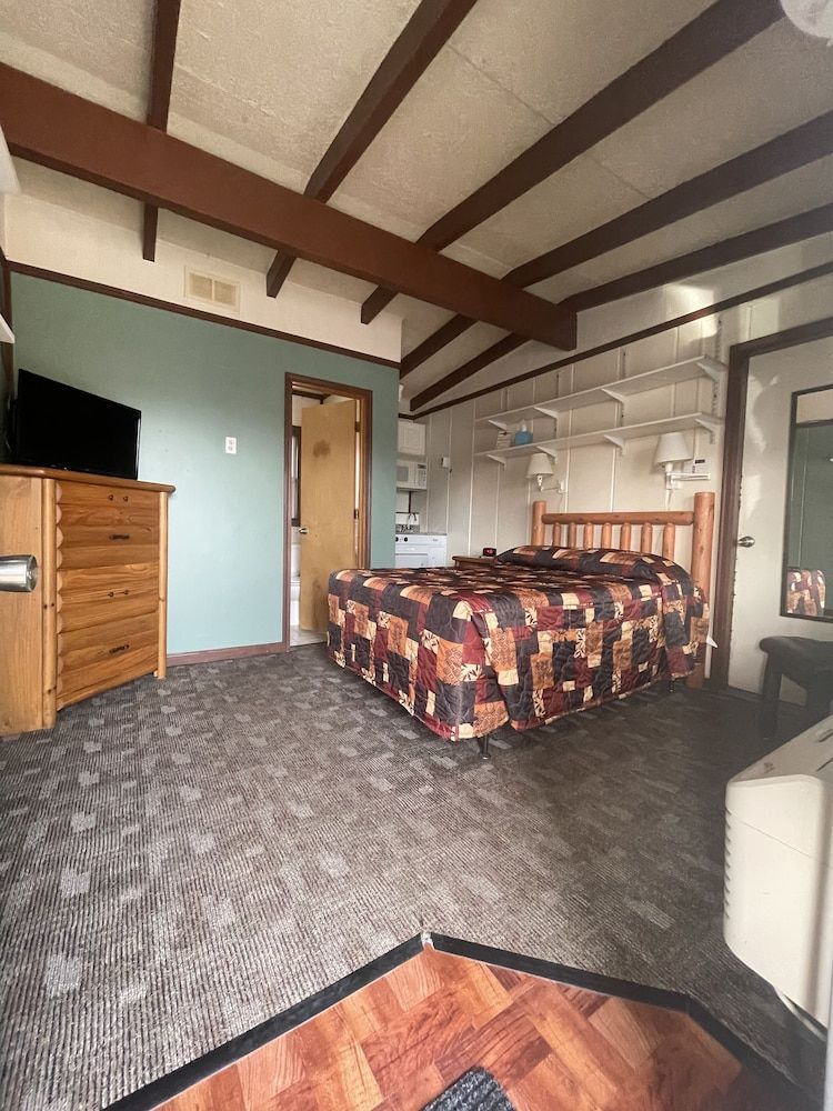 OLDE MILL INN OF CLARKSTON Standard Room 7