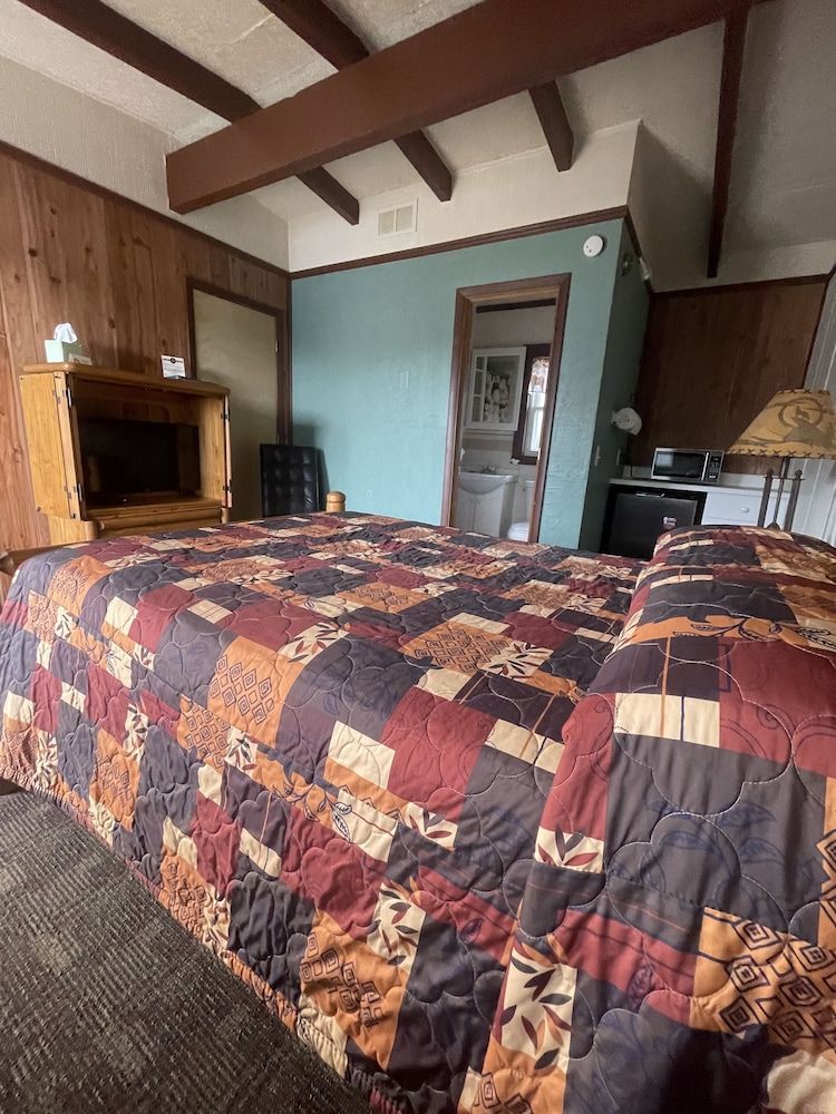 OLDE MILL INN OF CLARKSTON Standard Room 19