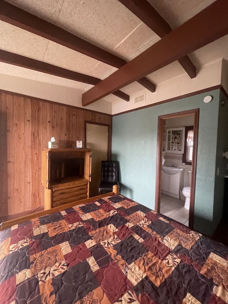 OLDE MILL INN OF CLARKSTON Standard Room 3