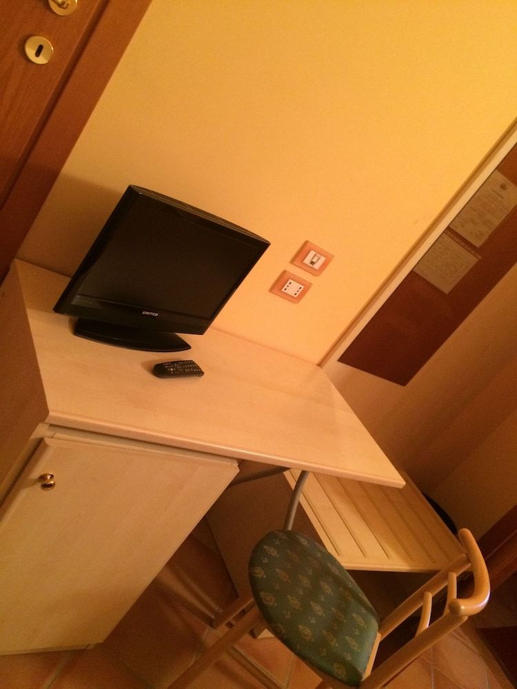 Di Rocco Single Room 8