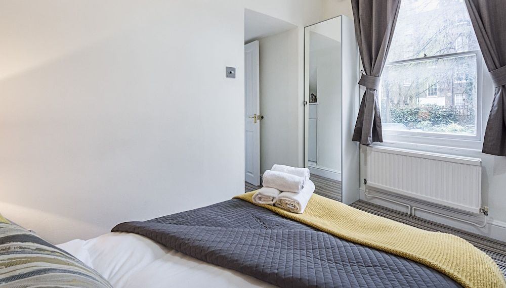 undefined 2Bed Apartment in Camden 8