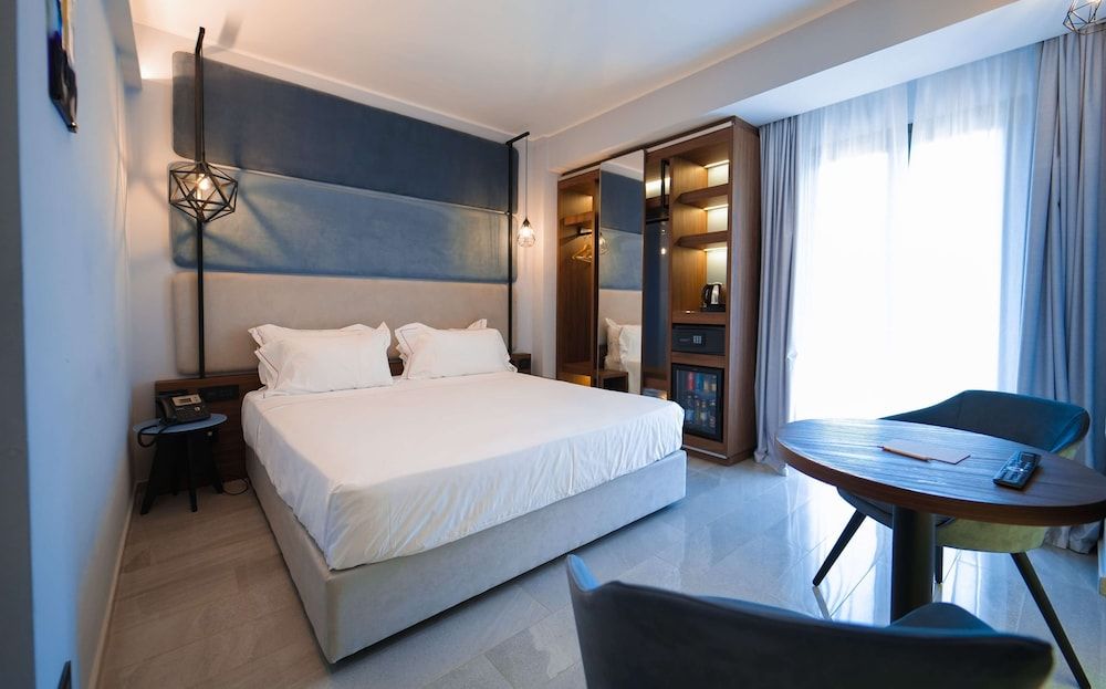 Best Western Plus Sabaudia Hotel Superior Room, 1 Queen Bed, Non Smoking 2