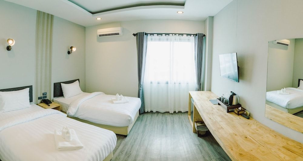 undefined Peppery Hills Hotel 2