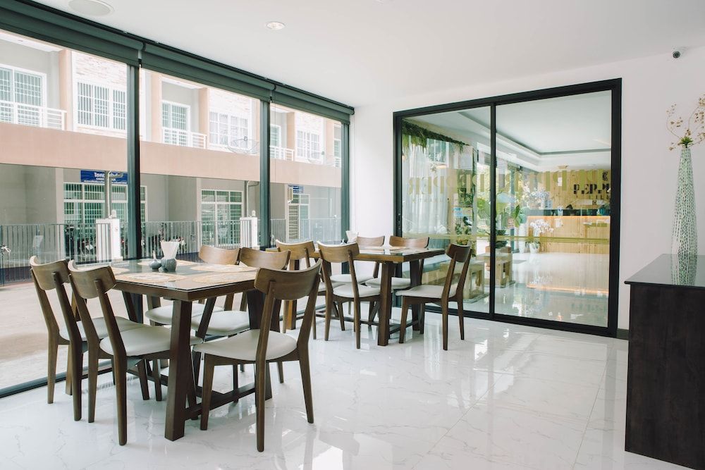 undefined Peppery Hills Hotel 6