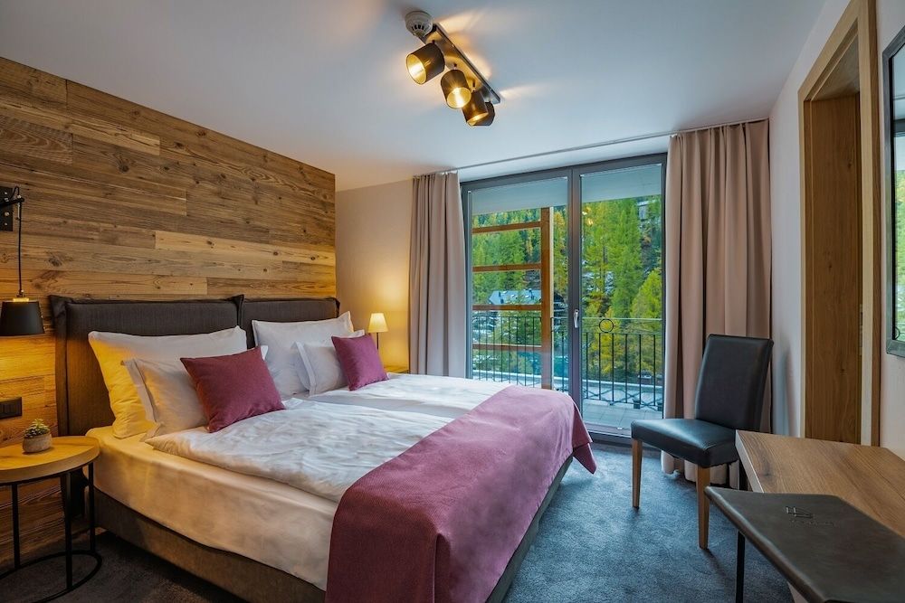 undefined 22 Summits Apartments