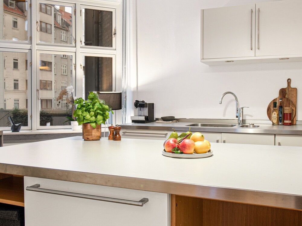 undefined Sanders Stage - Cozy 4-bdr Apt Near Nyhavn 10