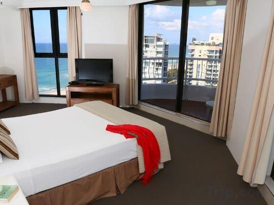 Superior Three-Bedroom Apartment