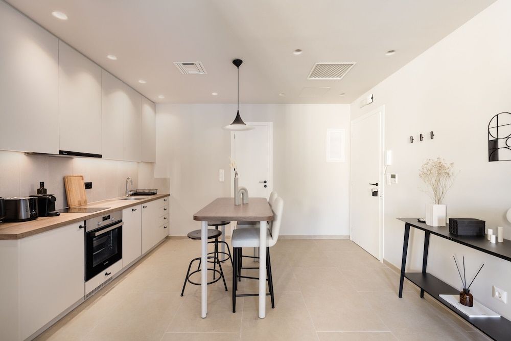 undefined UPSTREET Luxury Apartments in Plaka 10