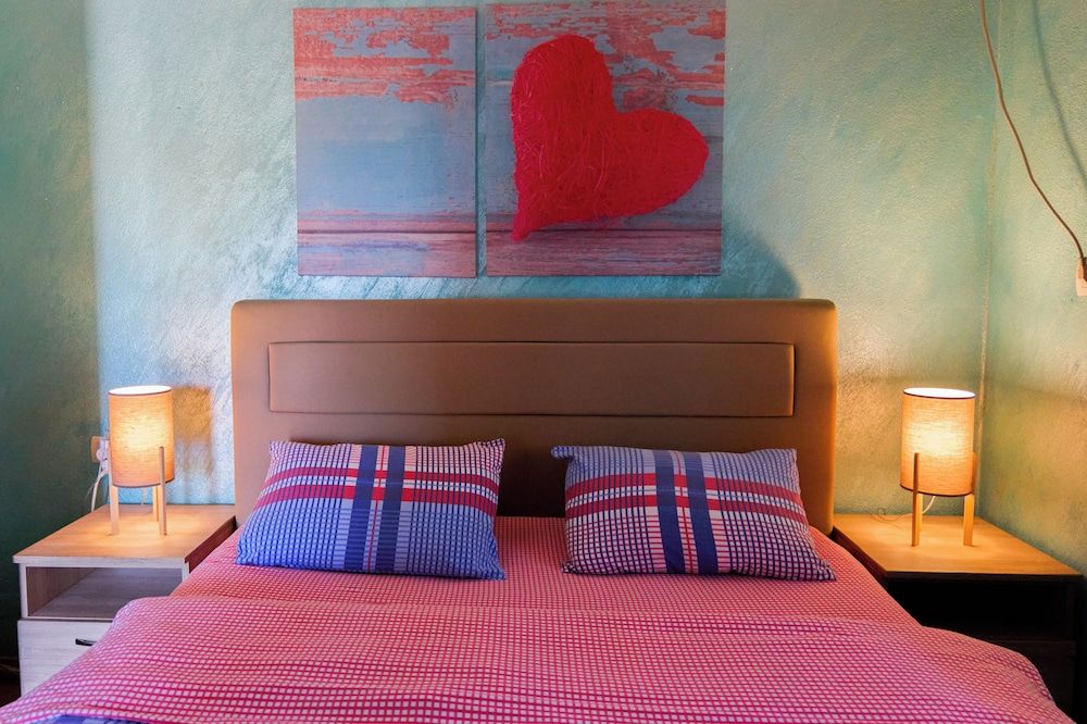 Apartments Aerodrom Deluxe Apartment, Multiple Beds, Garden View 2