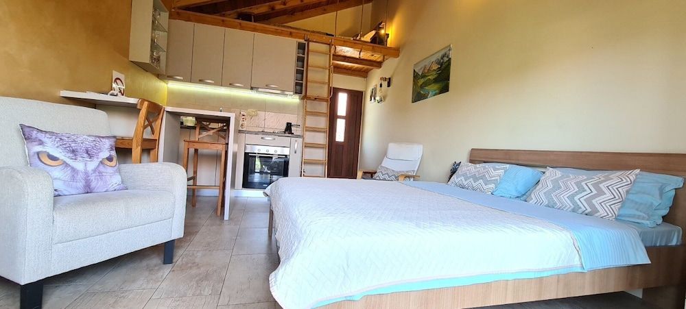 Apartments Aerodrom Deluxe Apartment 4