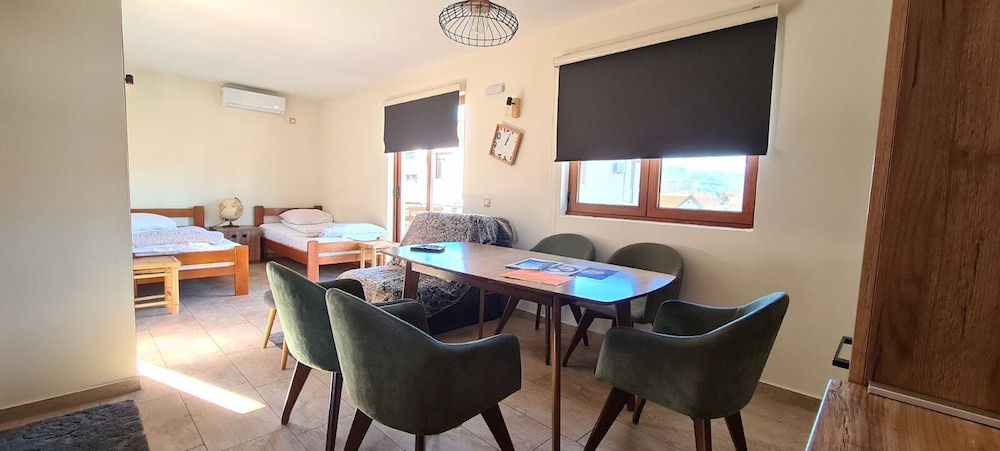 Apartments Aerodrom Panoramic Apartment, Courtyard View 2