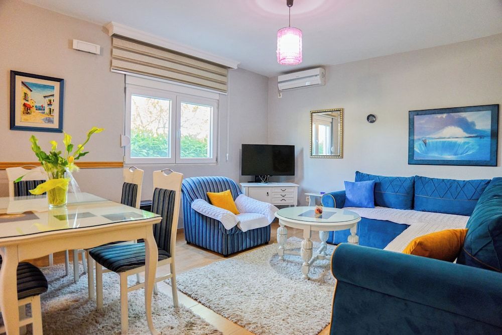 Apartments Aerodrom Deluxe Apartment, Multiple Beds, Garden View 6