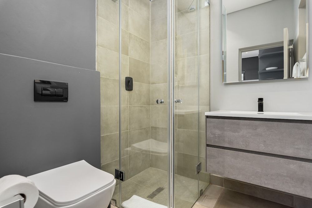 One Calais Luxury Apartments Classic Studio 7