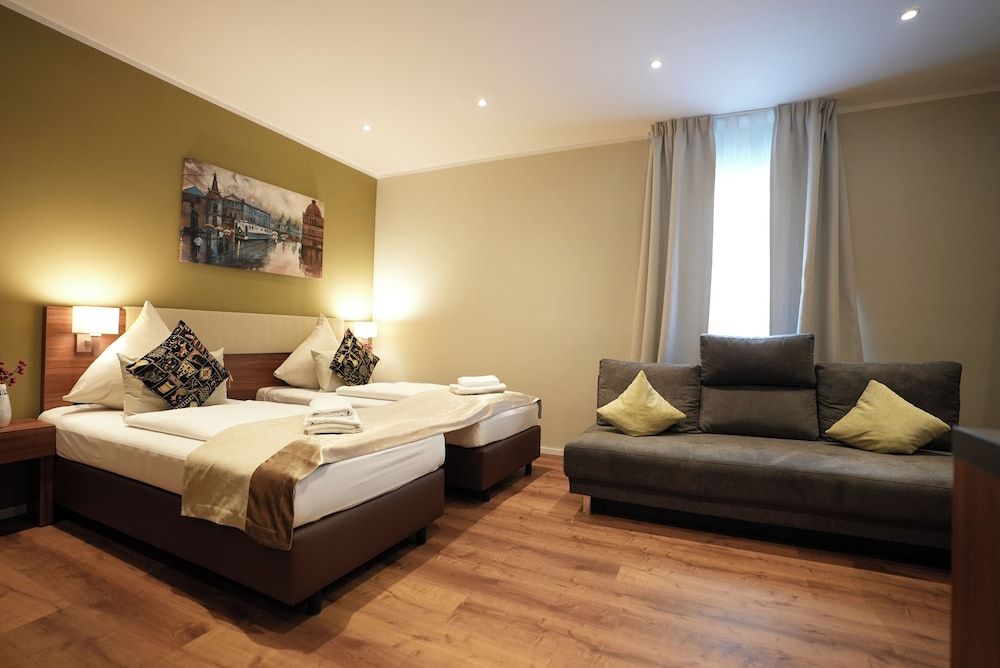 undefined Hotel Attaché 7