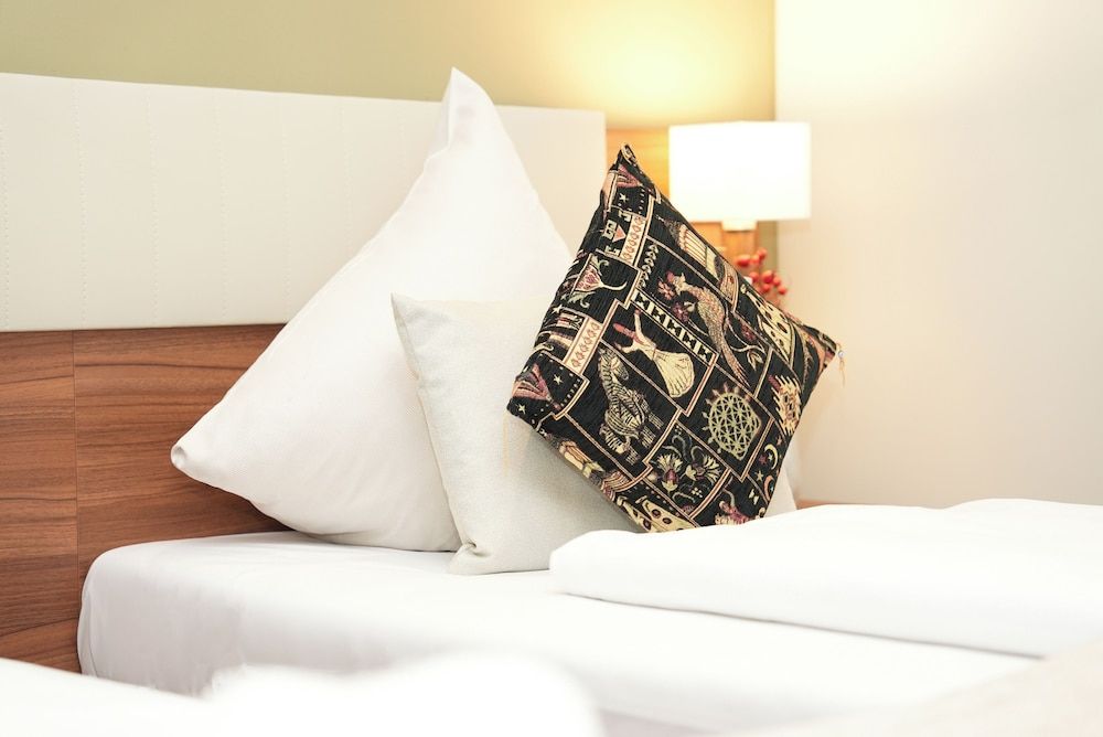 undefined Hotel Attaché 5