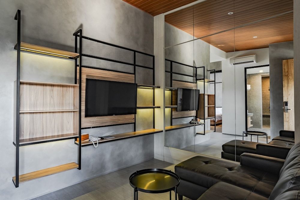 LOA Living Solo Baru Paviliun Suite 4