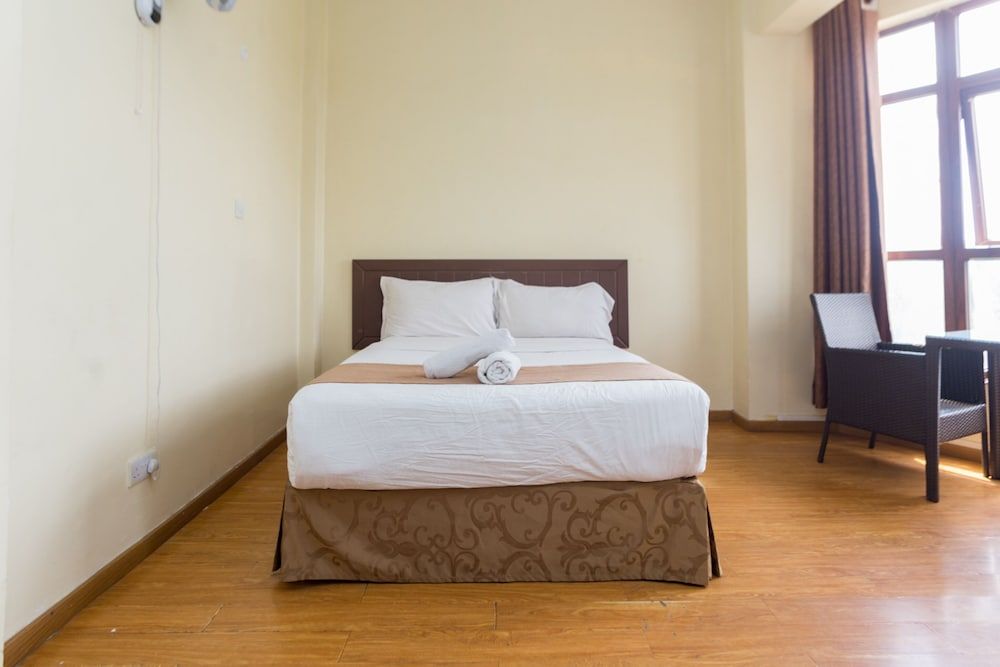 undefined King's Suites 4