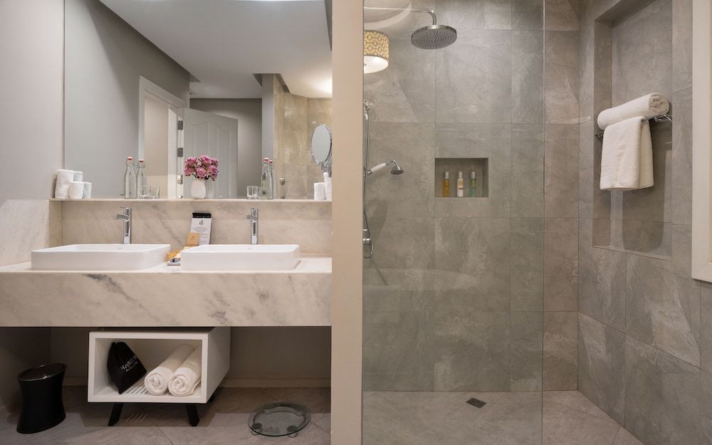 The Royal Family Suites by Memoire Palace Resort & Spa Luxury Twin Suite with Balcony 13