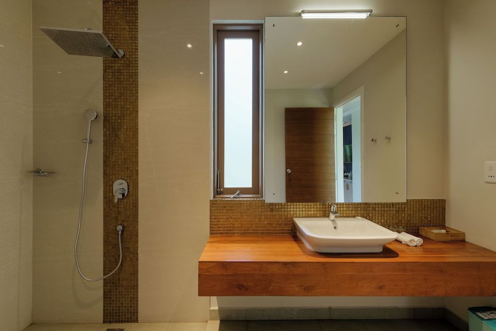 Aprota Villas Deluxe Chalet, 1 King Bed 3