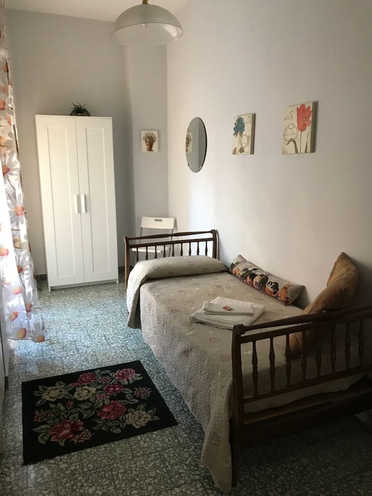 undefined Musei Vaticani Rooms 2