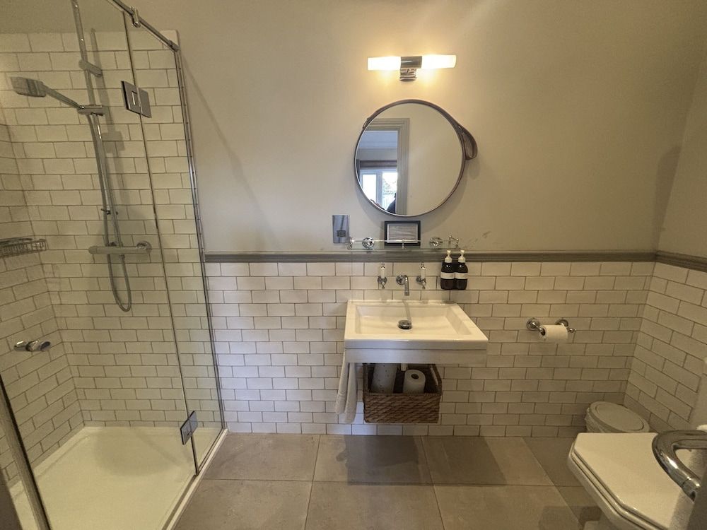 The George Inn Standard Double Room, Private Bathroom (Room 4) 2