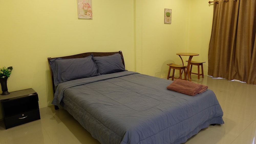 Hasanah Guesthouse Standard Double Room 6