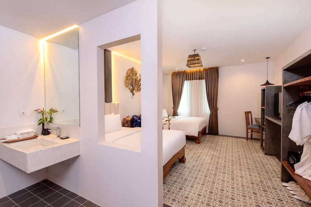 Junior Twin Room