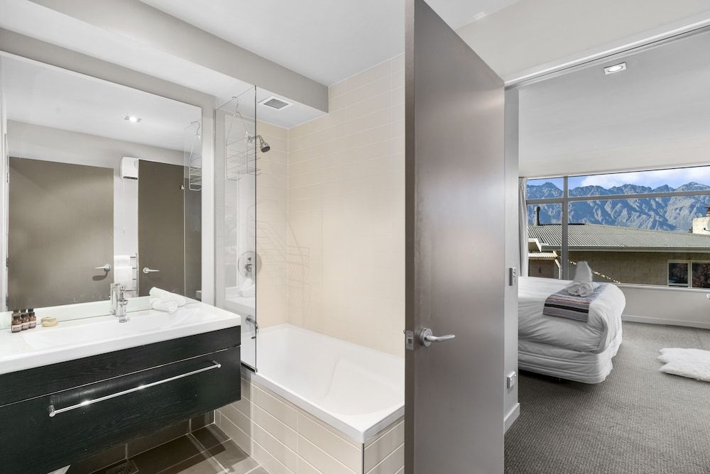 LOMOND RETREAT - NEAR CBD EXECUTIVE APARTMENT Apartment 7