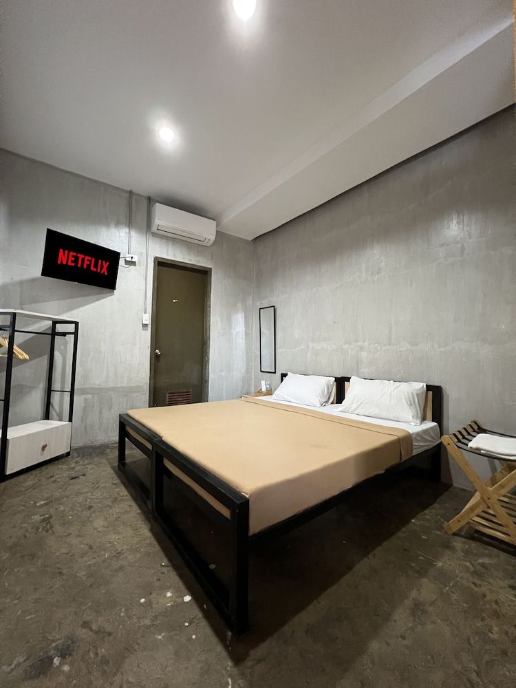 undefined HappyNest Hostel Cebu 2