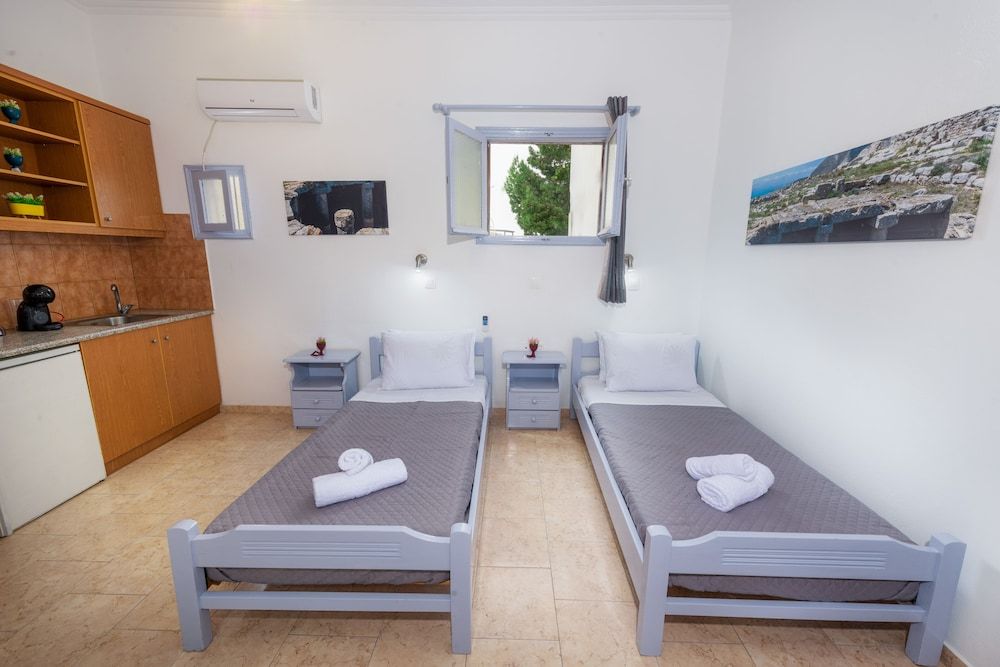 undefined Santorini NY 9