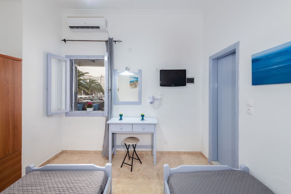 undefined Santorini NY 7